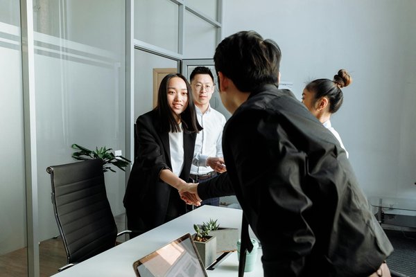 Techniques créatives de marketing visuel pour accroître l"engagement d"une société de décoration intérieure
